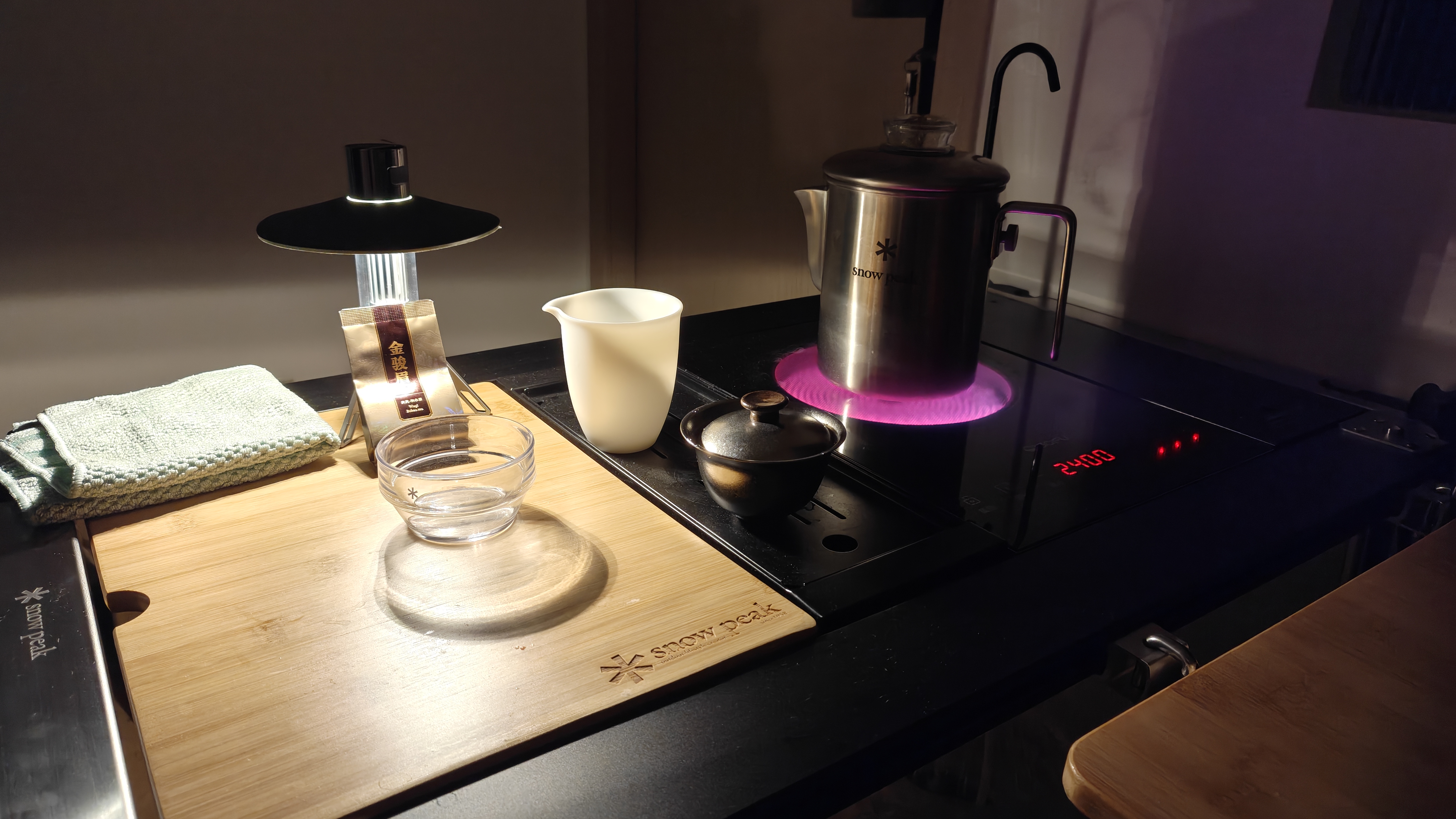 A late-night tea moment at home